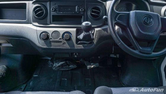DFSK Super Cab 2019 Interior 002
