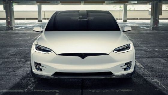 Tesla Model X 2019 Eksterior 005