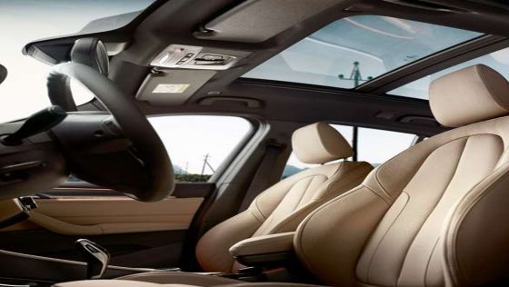 BMW X1 2020 sDrive18i xLine Interior 006