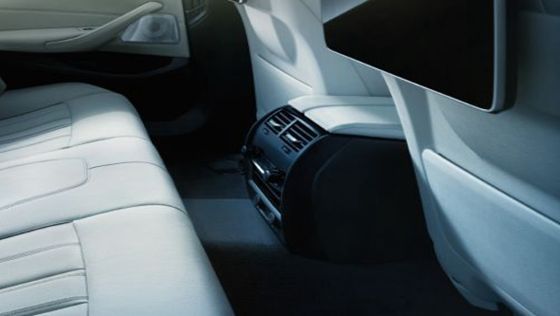 BMW 5 Series Sedan 2019 Interior 005