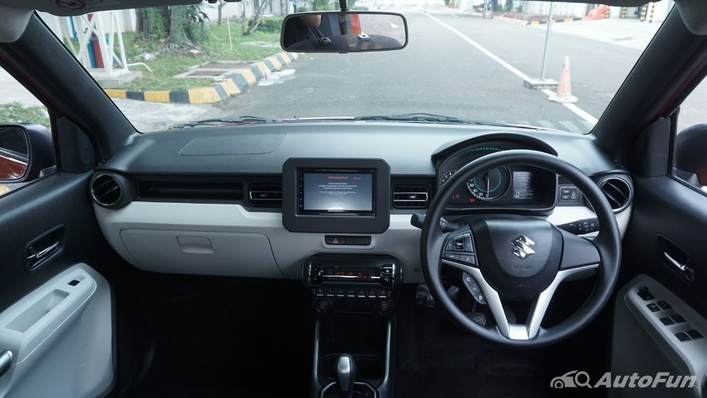 Suzuki Ignis GX AGS Interior 001