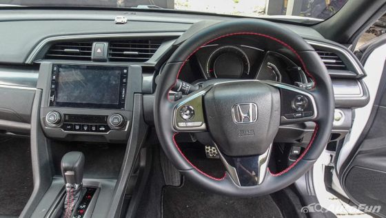 Honda Civic Hatchback RS Interior 003