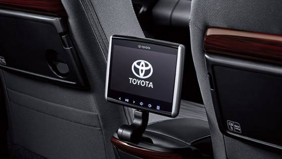 2020 Toyota Kijang Innova 2.0 V A/T Interior 007