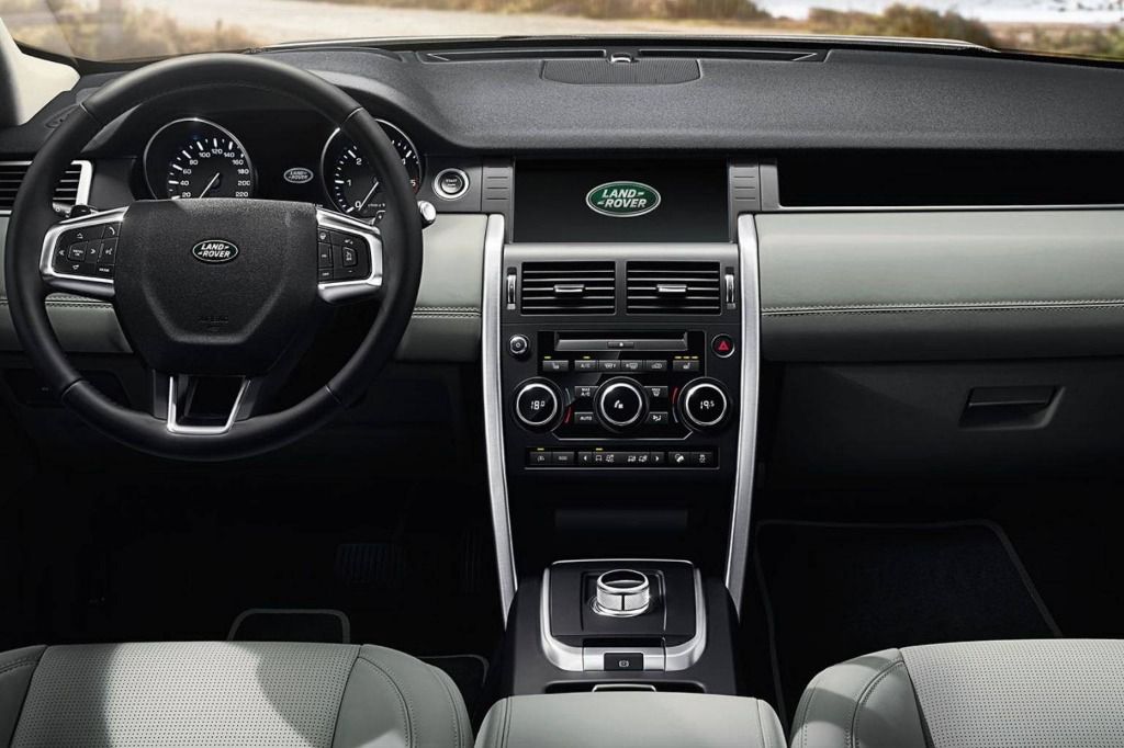 Land Rover Discovery Sport 2019 Interior 002
