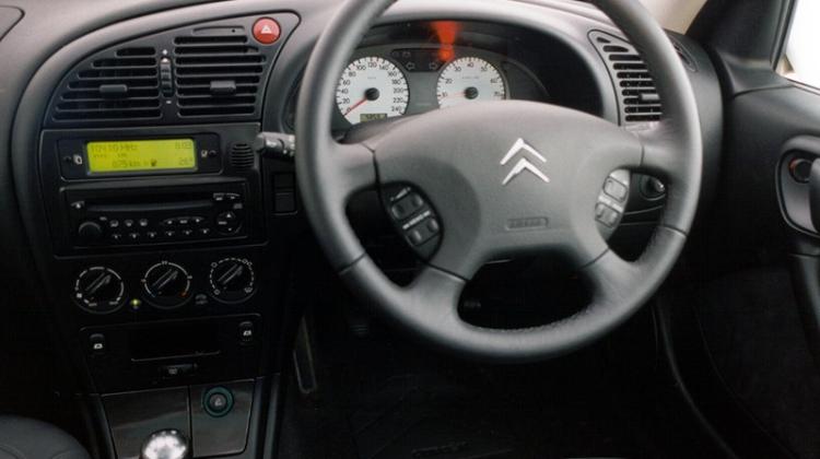 Review, Jadwal Angsuran, Spek, Harga Citroen Xsara Coupe Vts 2002