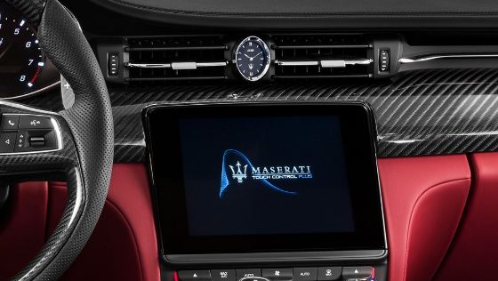 Maserati Quattroporte 2019 Interior 003