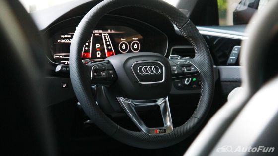 2021 Audi RS 4 Avant Interior 005