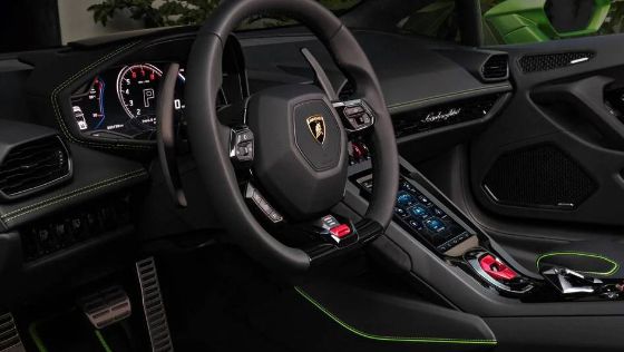 Lamborghini Huracan 2019 Interior 002