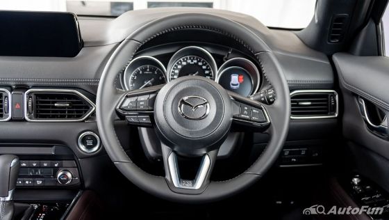 Mazda CX 8 2019 Interior 003