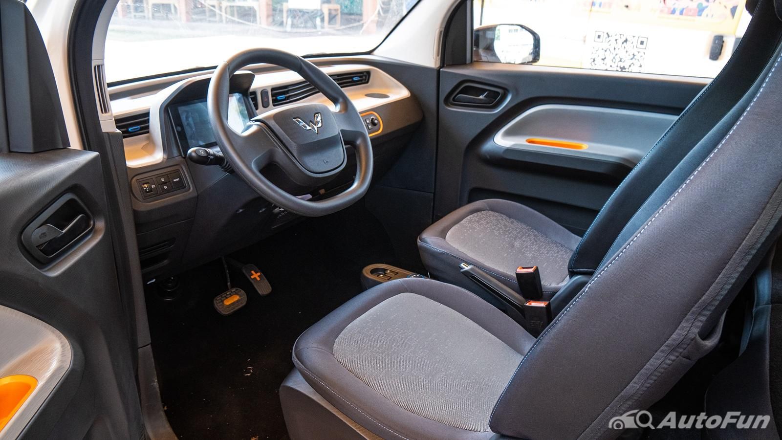 2021 Wuling Mini EV Upcoming Version Interior 001
