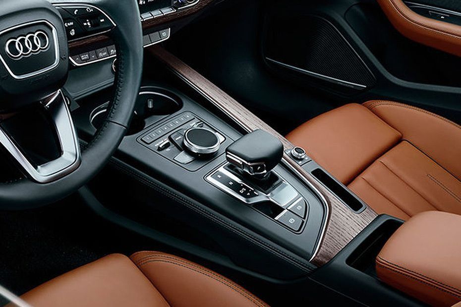 Audi A4 2019 Interior 003