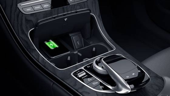 Mercedes-Benz C-Class 2019 Interior 005