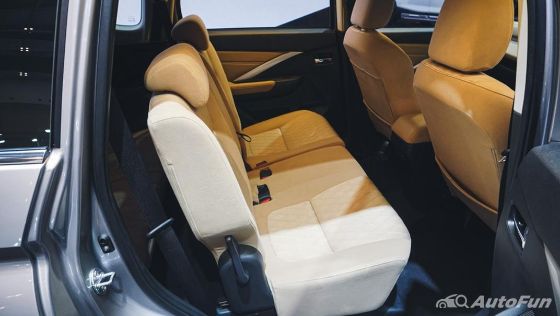 Mitsubishi Xpander Ultimate CVT 2022 Interior 007