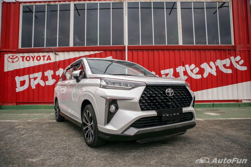 Viral Toyota Veloz 2022 FWD Gak Kuat Nanjak Dipermalukan Calya, Netizen: Drivernya Amatiran 02