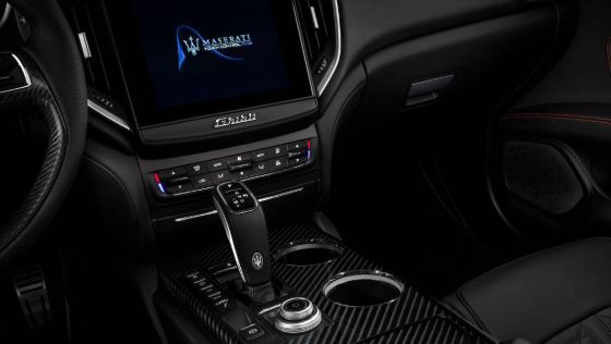 Maserati Ghibli 2019 Interior 005