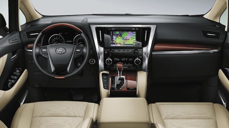 Review Toyota Alphard 2020: Kemewahan di Atas Empat Roda
