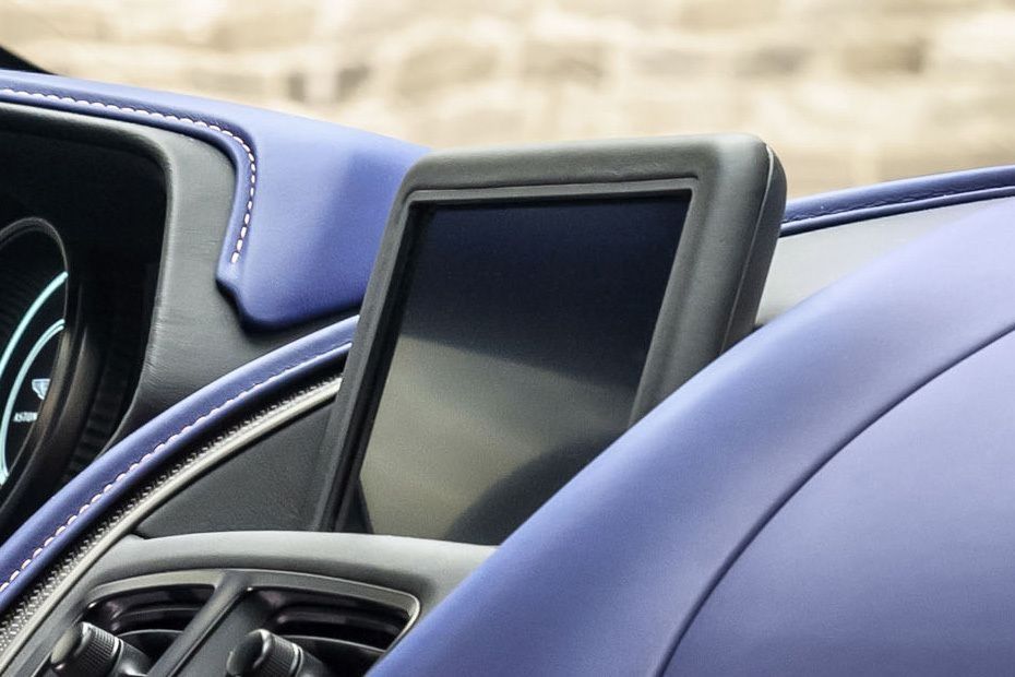 Aston Martin DB11 2019 Interior 002