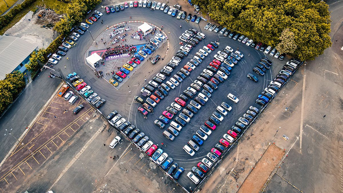 Ratusan Mobil Komunitas Kumpul Bareng di Bulan Ramadan, Ada Bukber Sampai Bagi-bagi Velg 02