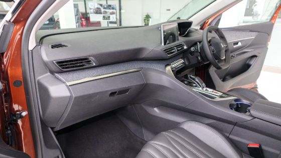 Peugeot 3008 2019 Interior 003