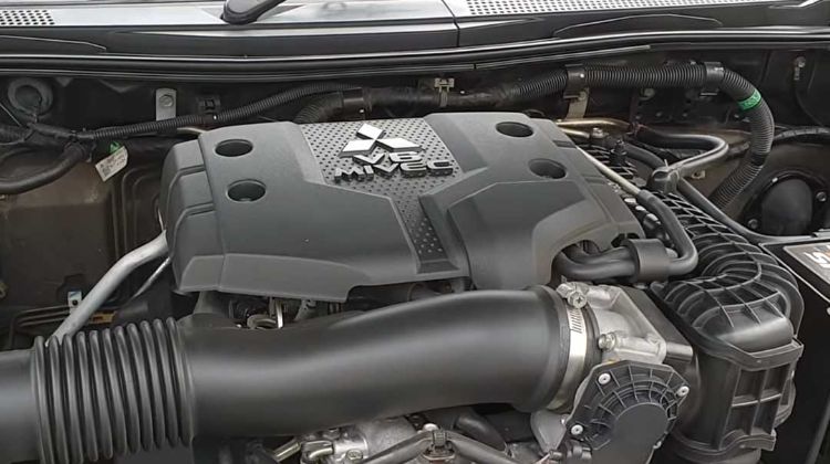 Sejarah Mitsubishi Pajero Sport Gen 1, SUV Medium yang Dilahirkan dari DNA Reli Dakar