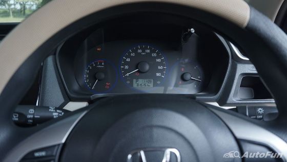 Honda Mobilio E CVT Interior 004