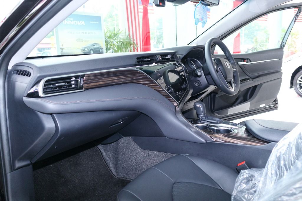 Toyota Camry 2019 Interior 003