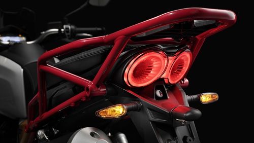 2021 Moto Guzzi V85TT Standard Eksterior 003