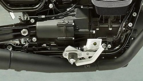 Moto Guzzi V9 Bobber Standard Eksterior 004