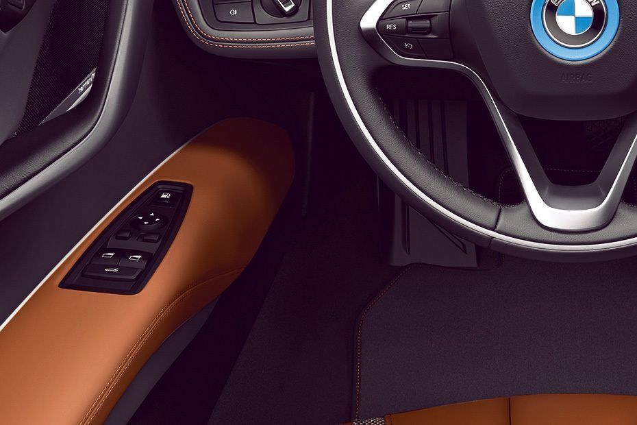 BMW I8 Coupe 2019 Interior 003