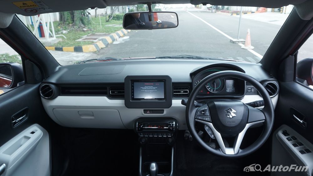 Suzuki Ignis GX AGS Interior 002