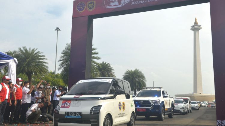 Sukseskan KTT G20, Mobil Listrik Perkotaan Wuling Air ev Dipakai Turing Jakarta - Bali