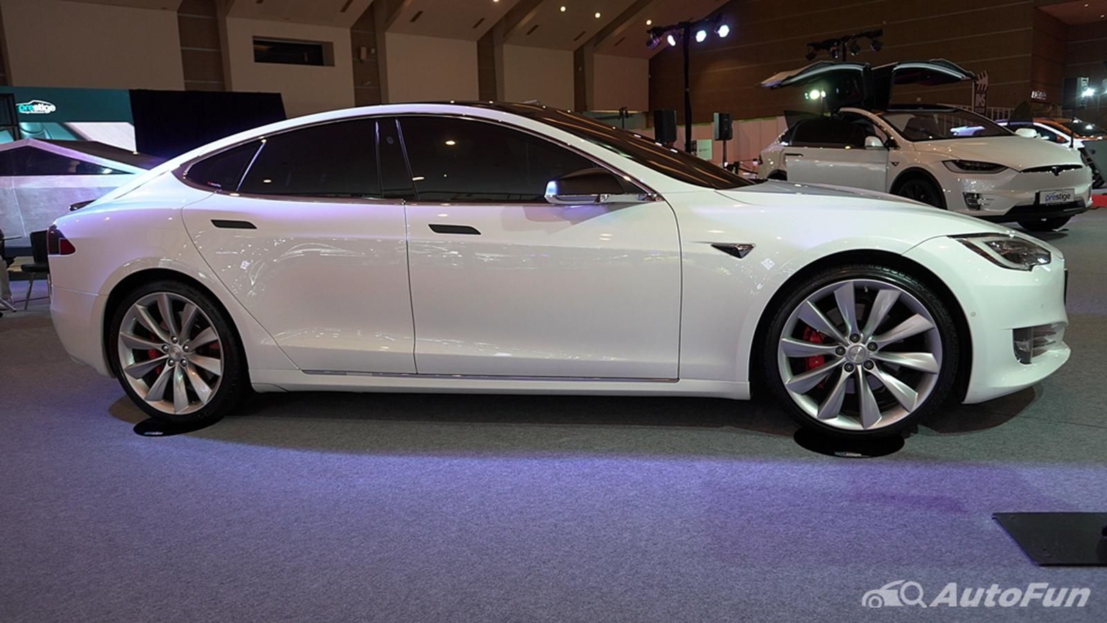 2021 Tesla Model S Eksterior 003
