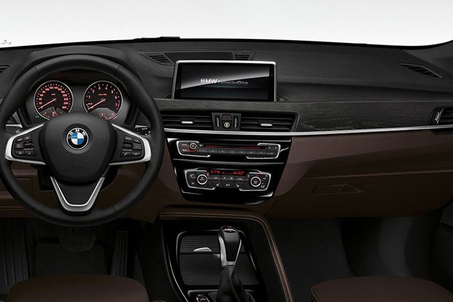BMW X1 2019 Interior 001