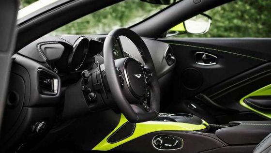 Aston Martin Vantage 2019 Interior 002
