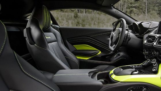 Aston Martin Vantage 2019 Interior 006