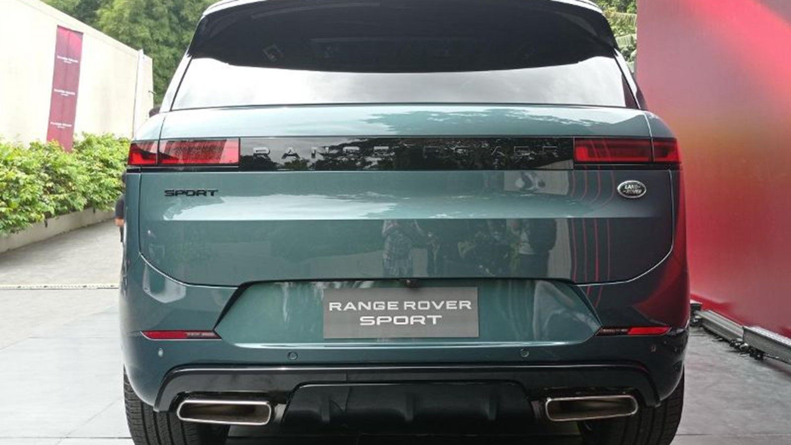 Land Rover Range Rover Sport Public 2023 Lainnya 004