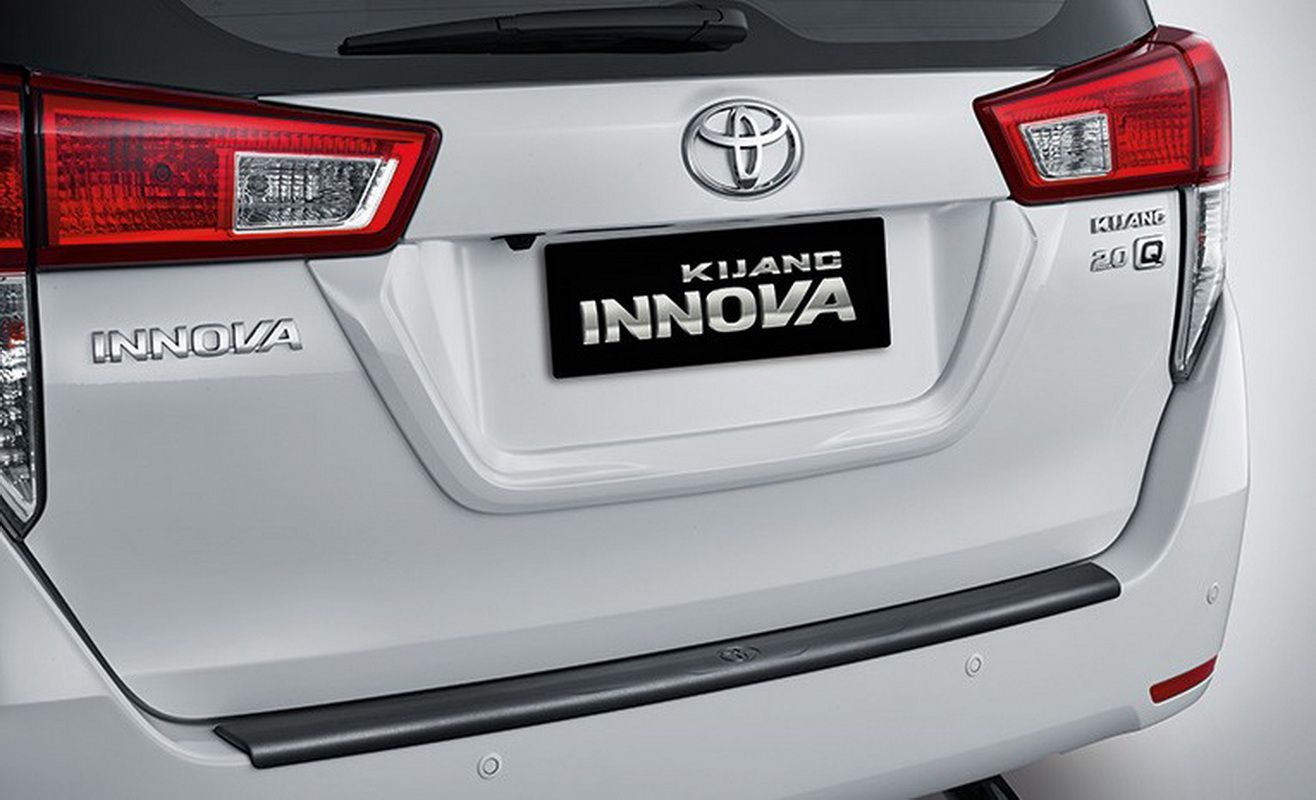 2020 Toyota Kijang Innova 2.0 V A/T Eksterior 002