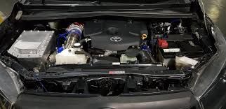 Adu Mobil Keluarga Setengah Miliaran Rupiah, Pilih Honda CR-V Turbo 2021 atau Toyota Venturer Diesel 2021?