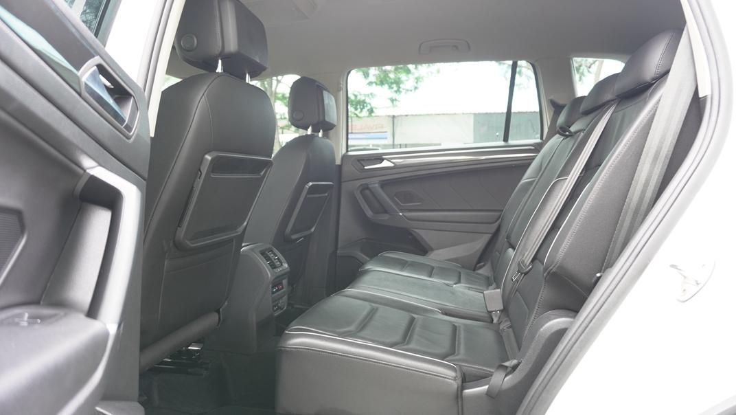 Volkswagen Tiguan Allspace 1.4L TSI Interior 005