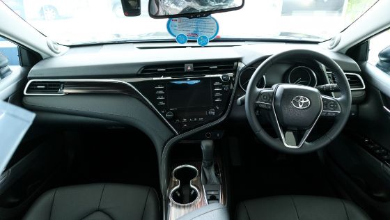 Toyota Camry 2019 Interior 001