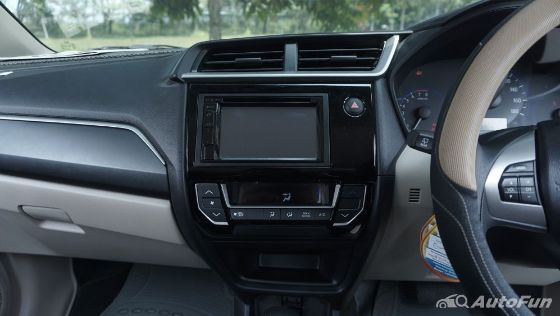 Honda Mobilio E CVT Interior 006