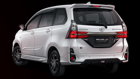 2021 Toyota Veloz 1.5 A/T GR Limited Eksterior 002
