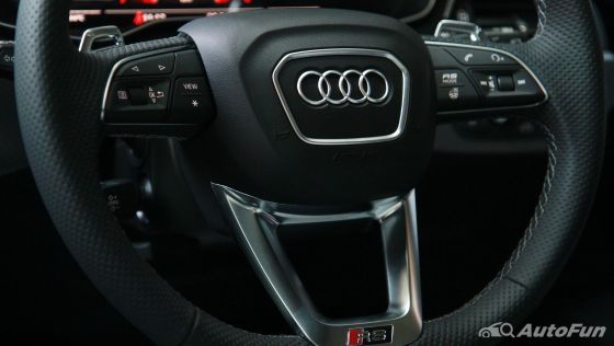 2021 Audi RS 4 Avant Interior 007