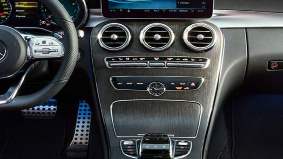 Mercedes-Benz C-Class Estate 2019 Interior 004