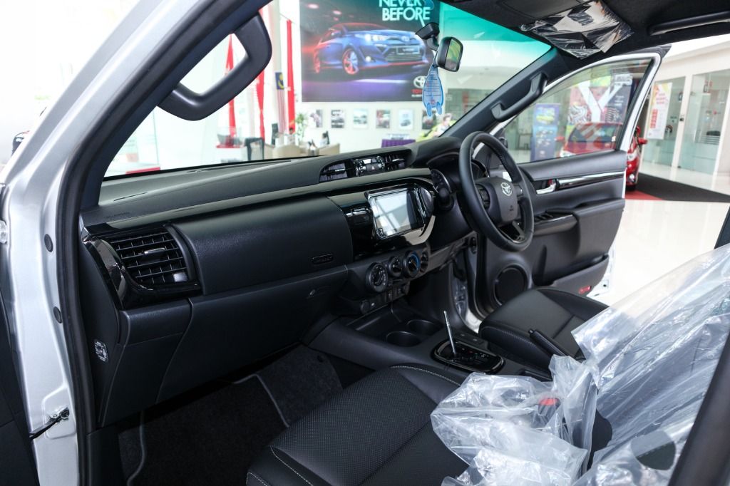 Toyota Hilux 2019 Interior 003