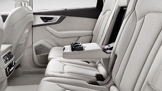 Audi Q7 2019 Interior 008