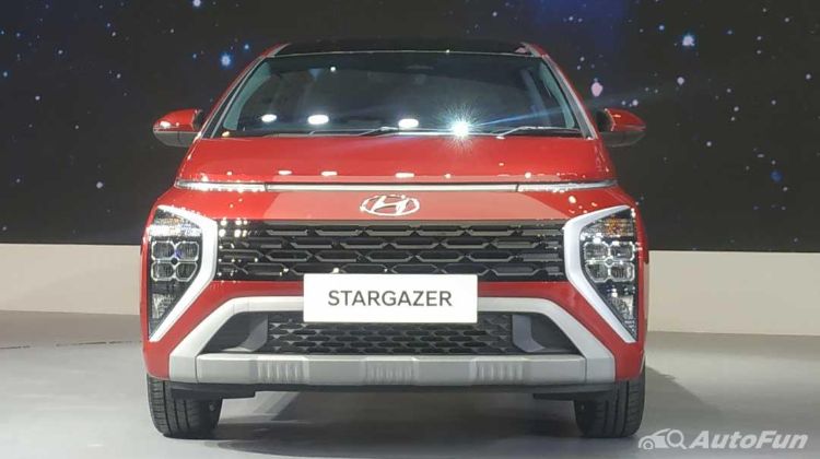 Perang LMPV: Hyundai Stargazer Popularitasnya Merosot, Toyota Avanza Masih Perkasa