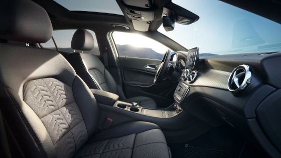 Mercedes-Benz GLA-Class 2019 Interior 009