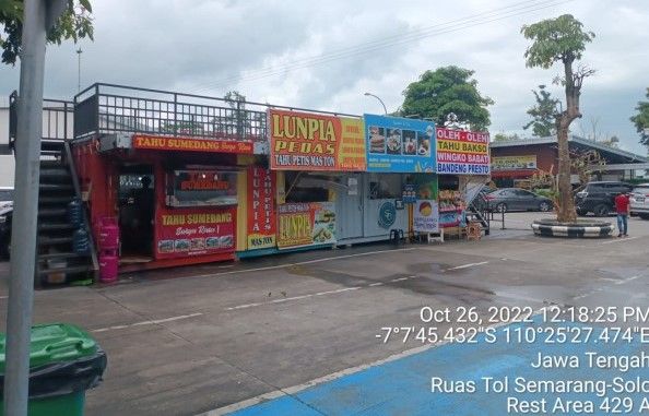 Rest area di jalan tol Semarang-Solo