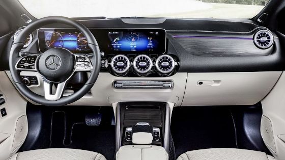 Mercedes-Benz B-Class 2019 Interior 001